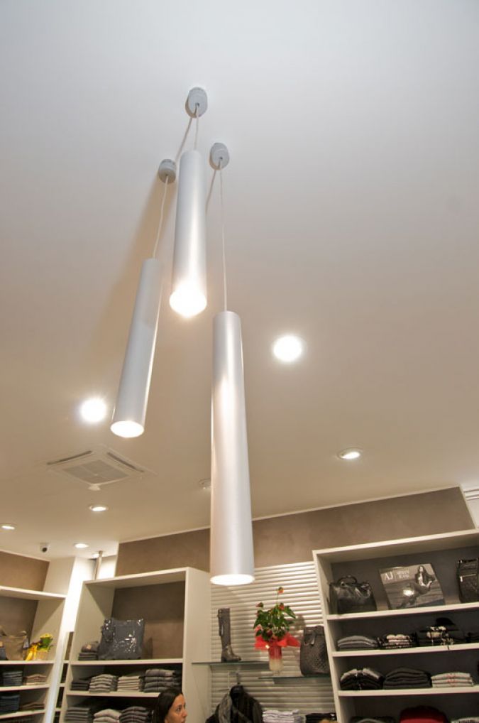 arredamento negozio abbigliamento top ten borgosesia (5)